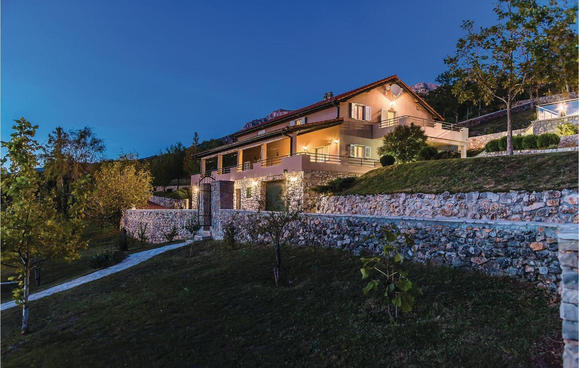 Gorgeous Home In Kijevo With Kitchen Exterior photo